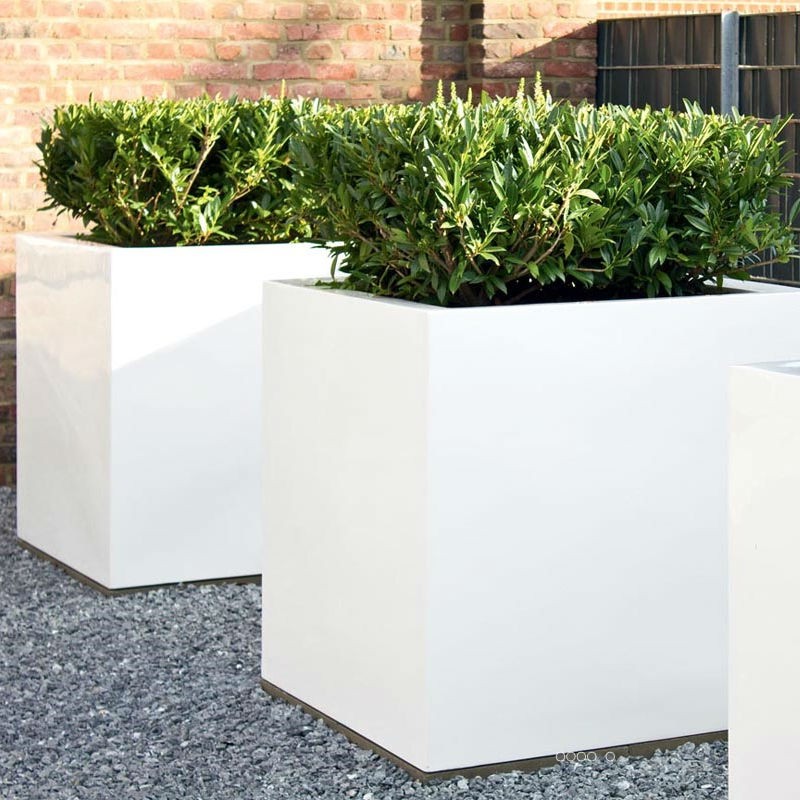 POT DE JARDIN EN RÉSINE